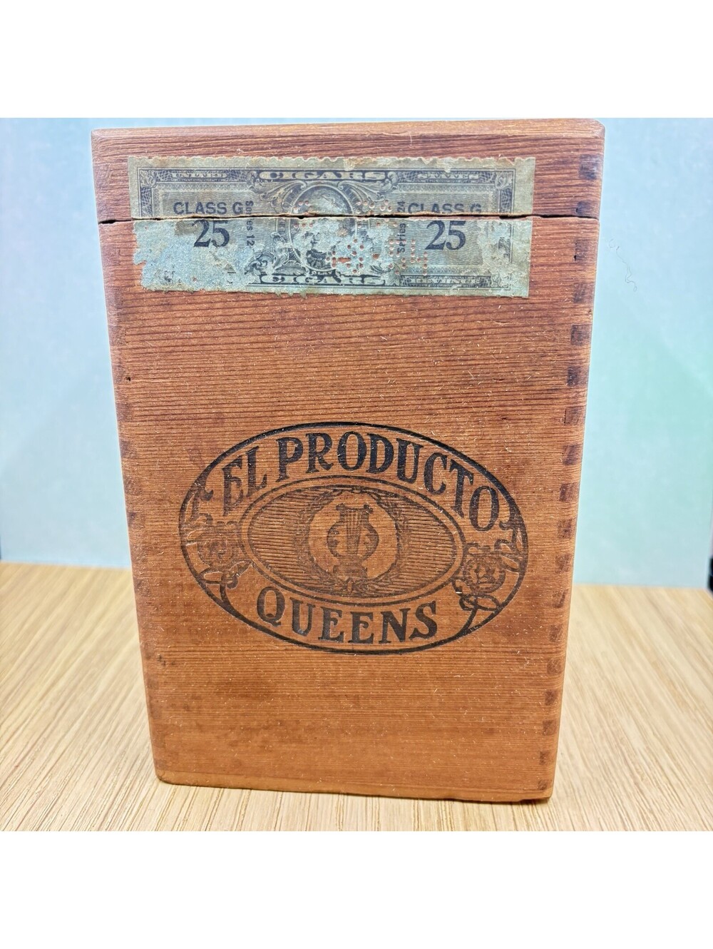 EL PRODUCTO Wood Cigar Box Queens 25 Cent Hinged Lid Dovetail Paper Label